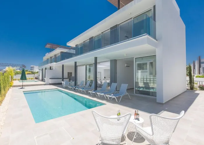 Olivine Ol9 * Protaras